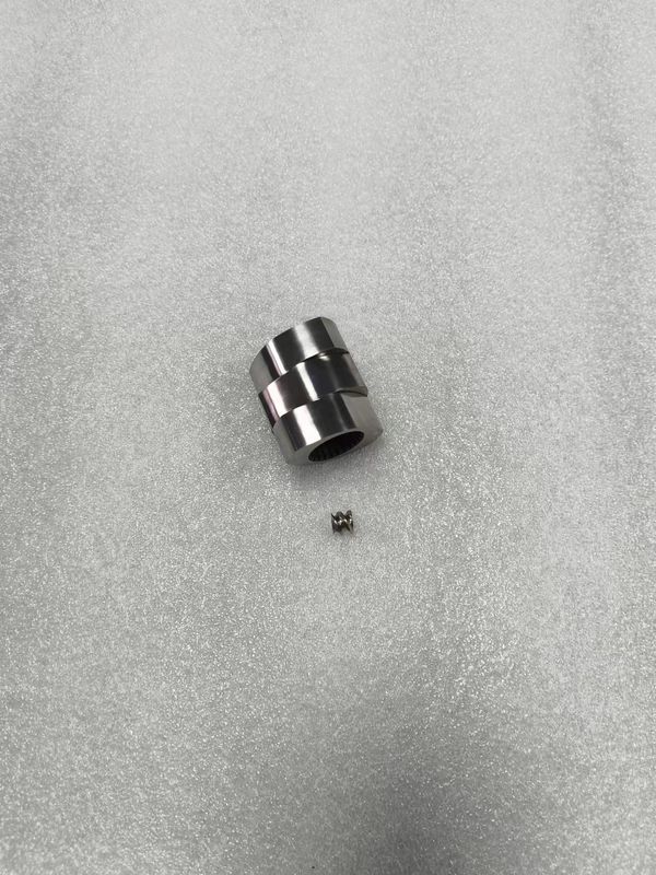 مقاومة للتآكل مزدوجة المسمار محرك طحن الكتل للخليط العالي