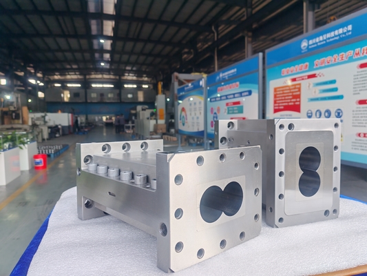 البراميل المشتركة لـ PP PVC PA PE البلاستيكية Twin Screw Extruder Machine